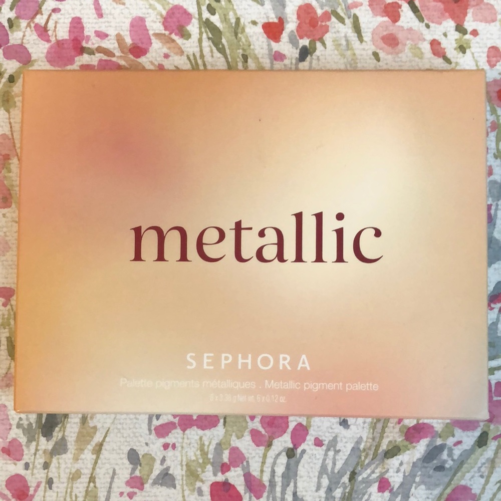 I’m selling my brand new Sephora palette.